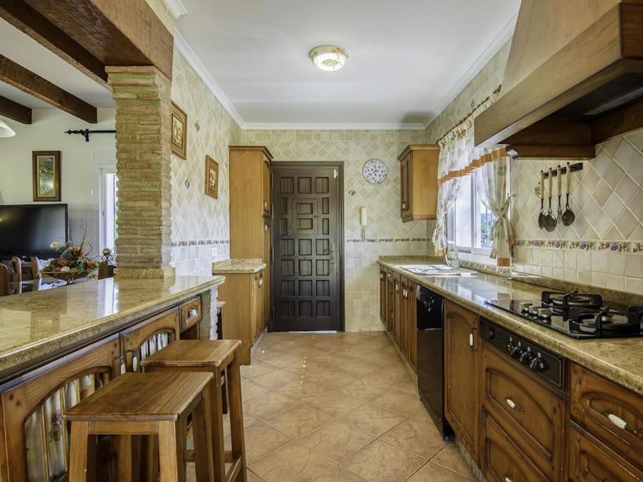 הוילה אסטפונה Alcam El Cortijo מראה חיצוני תמונה