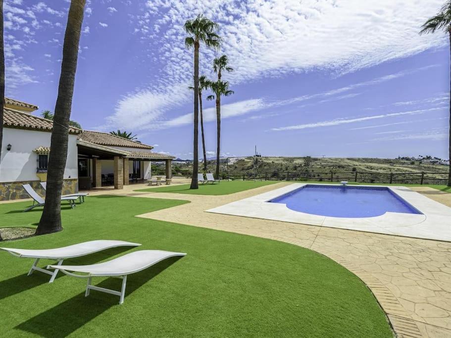 הוילה אסטפונה Alcam El Cortijo מראה חיצוני תמונה